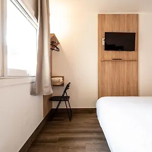 Hotel Kyriad Direct - Provence Verte